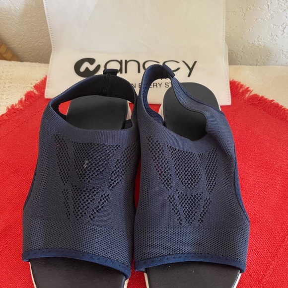 Nanccy Women’s Comfortable Blue Sandals - Picture 12 of 12